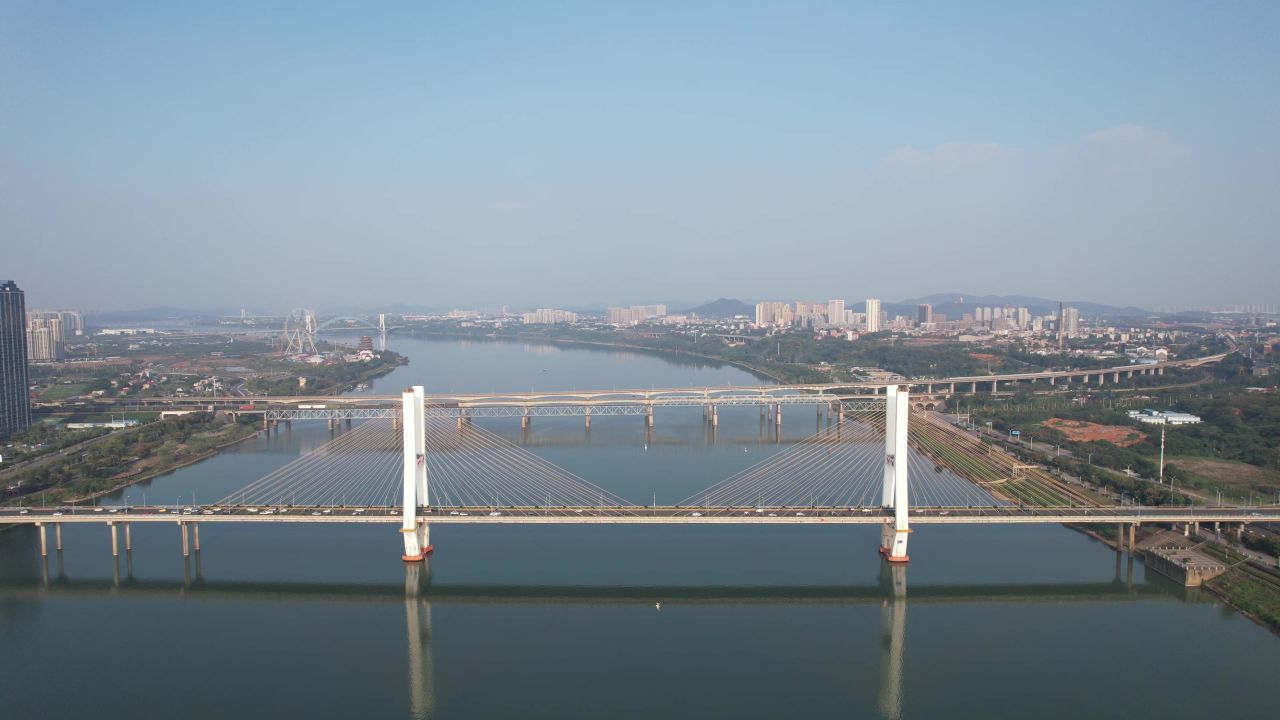 湖南湘潭湘江三桥交通航拍