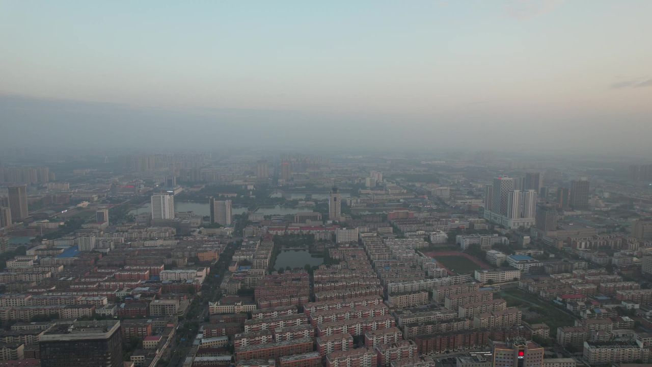 城市日落晚霞夕阳自然风光航拍  