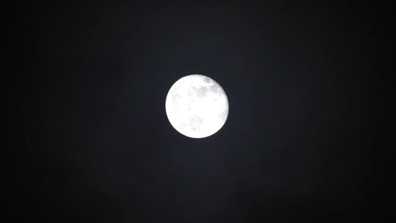 月球满月天空晚上