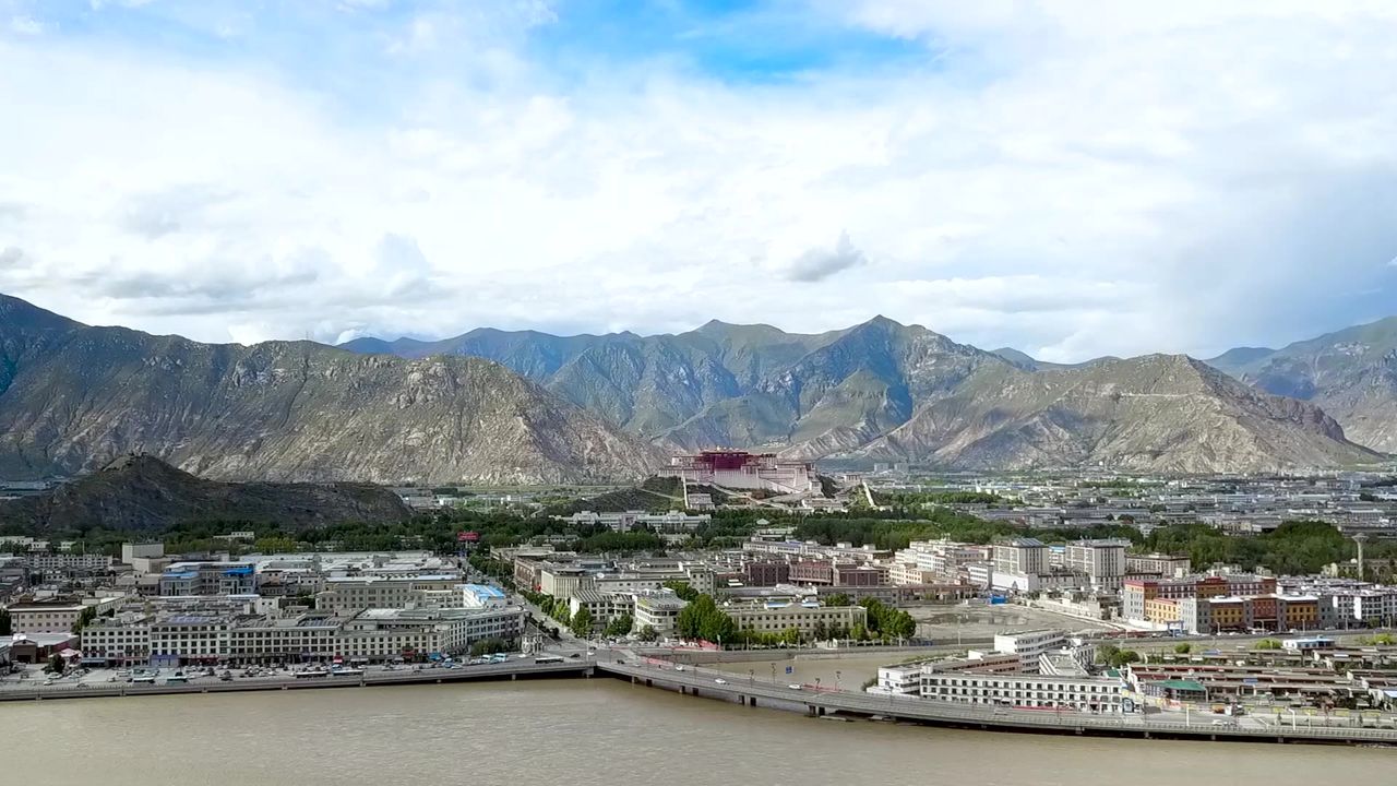 布达拉宫