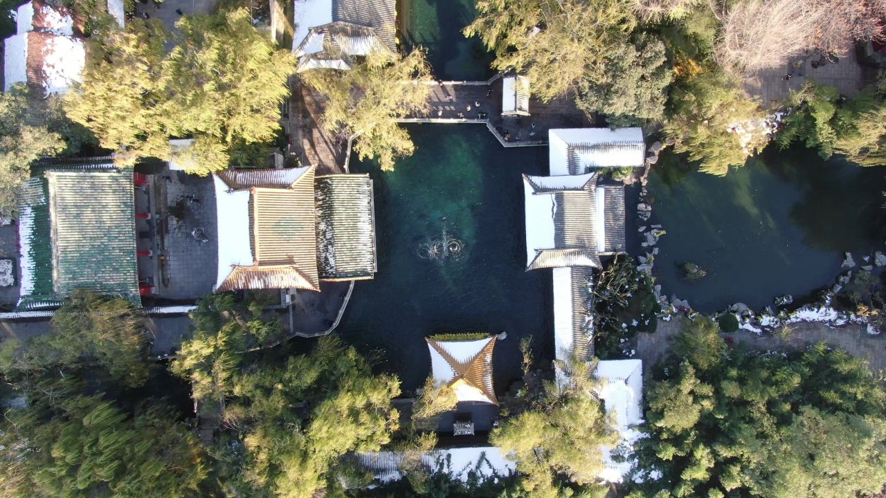 航拍山东济南趵突泉5A景区