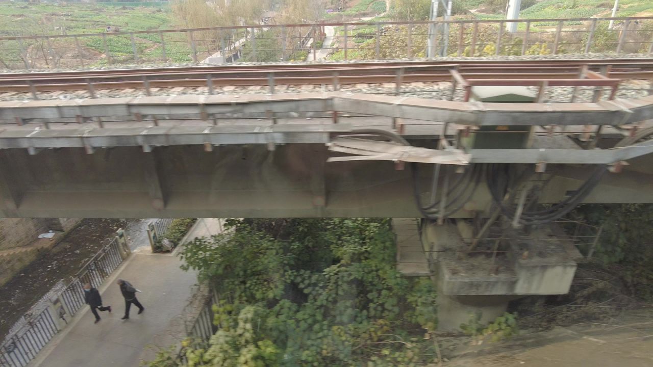 沿途高铁火车窗外风景实拍