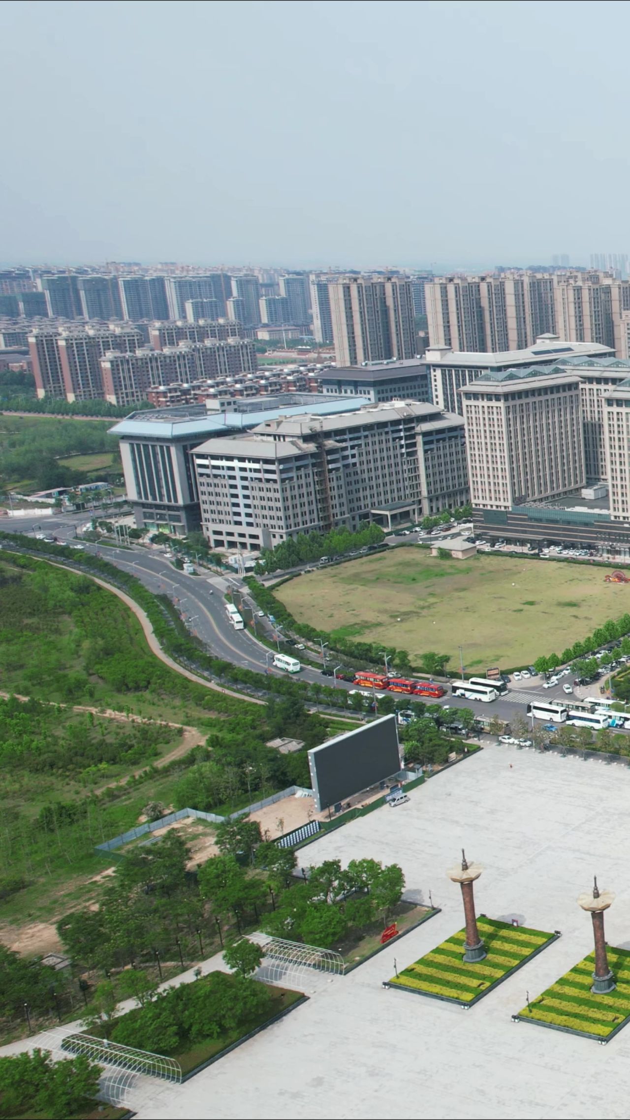 航拍河南开封城市建设
