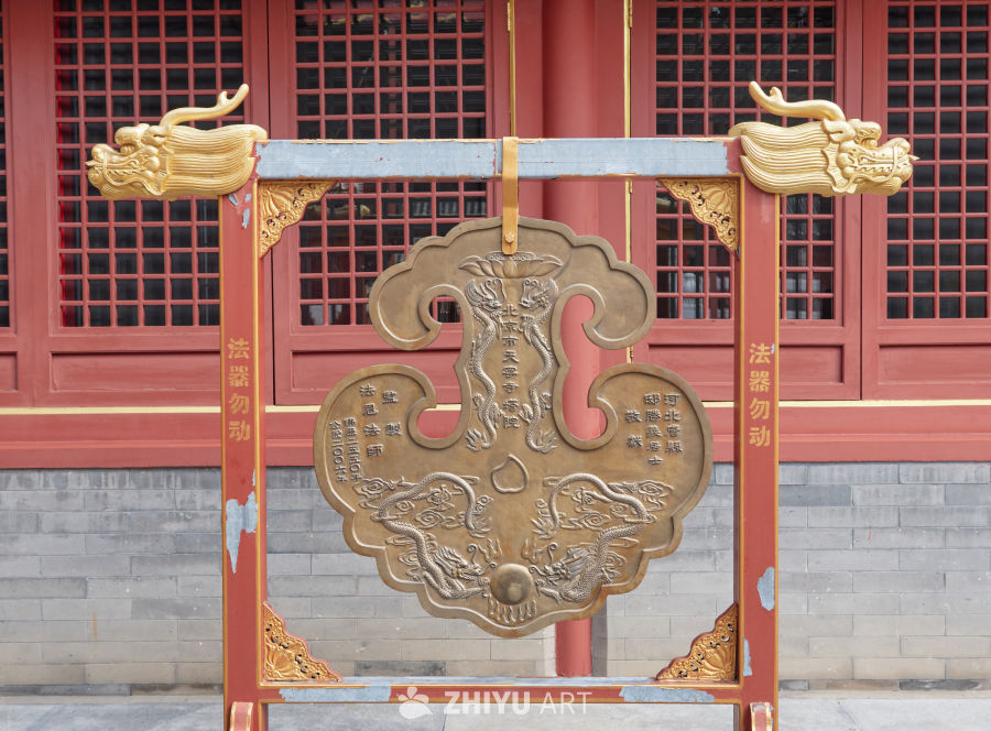 北京天宁寺内青铜云板法器