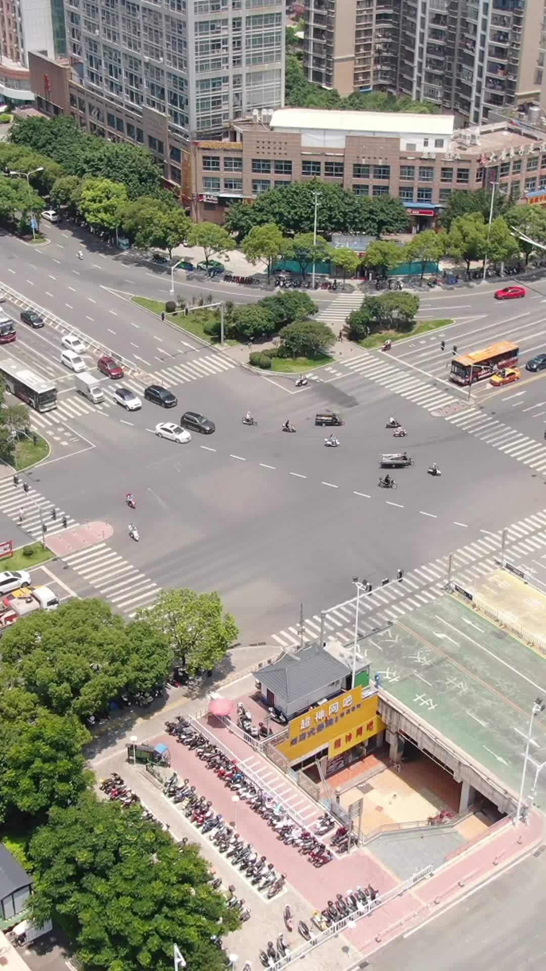城市十字路口的日常