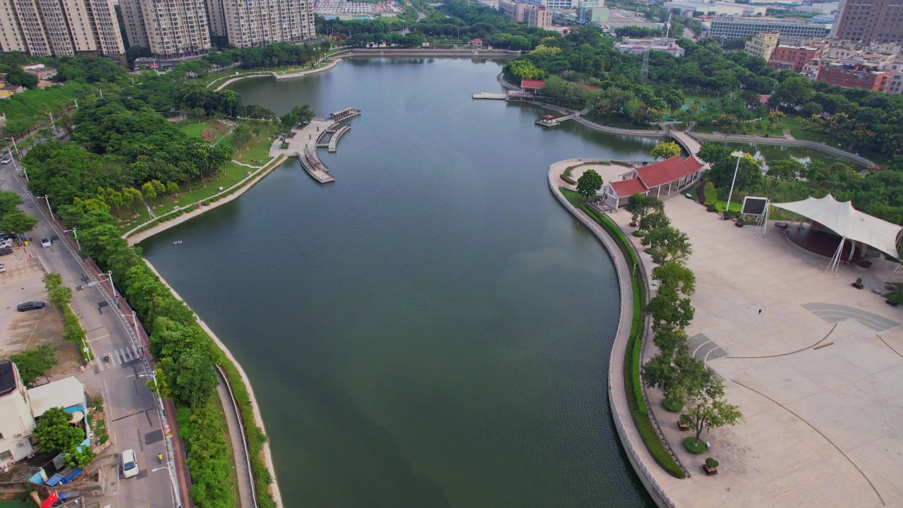 航拍厦门风景湖公园
