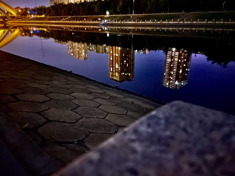 倒映