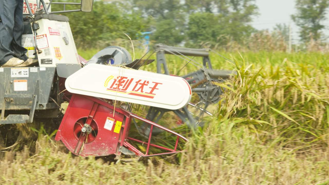 农用机械收割机三农丰收 9