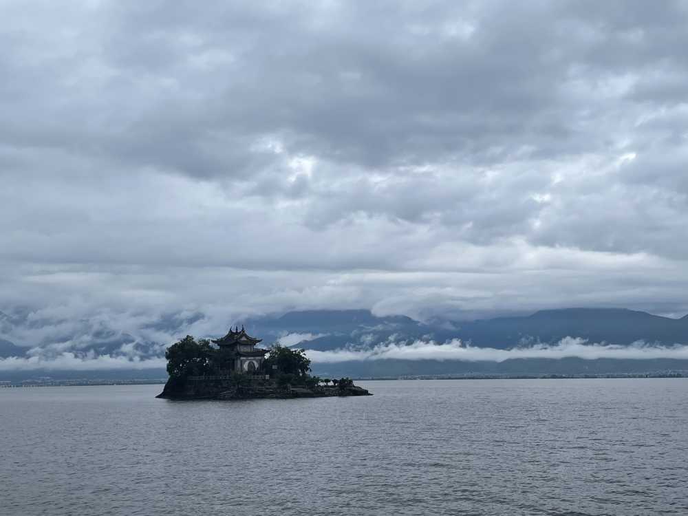 洱海