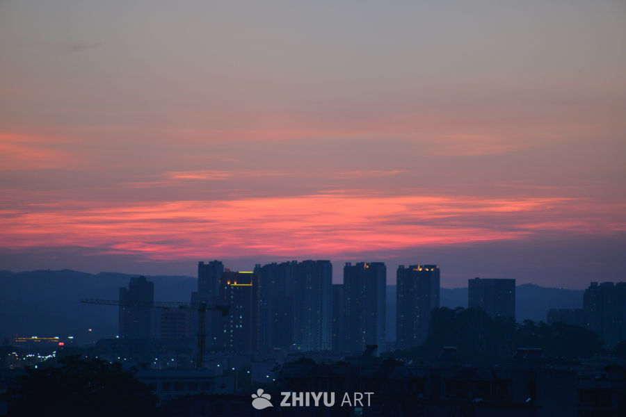 城市日落剪影