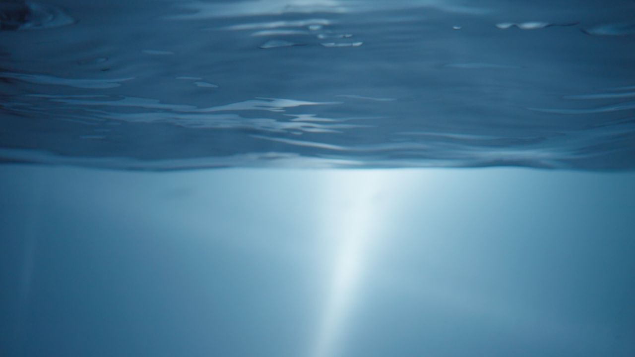 纯净水自来水淡水资源水花波浪升格慢镜头 15