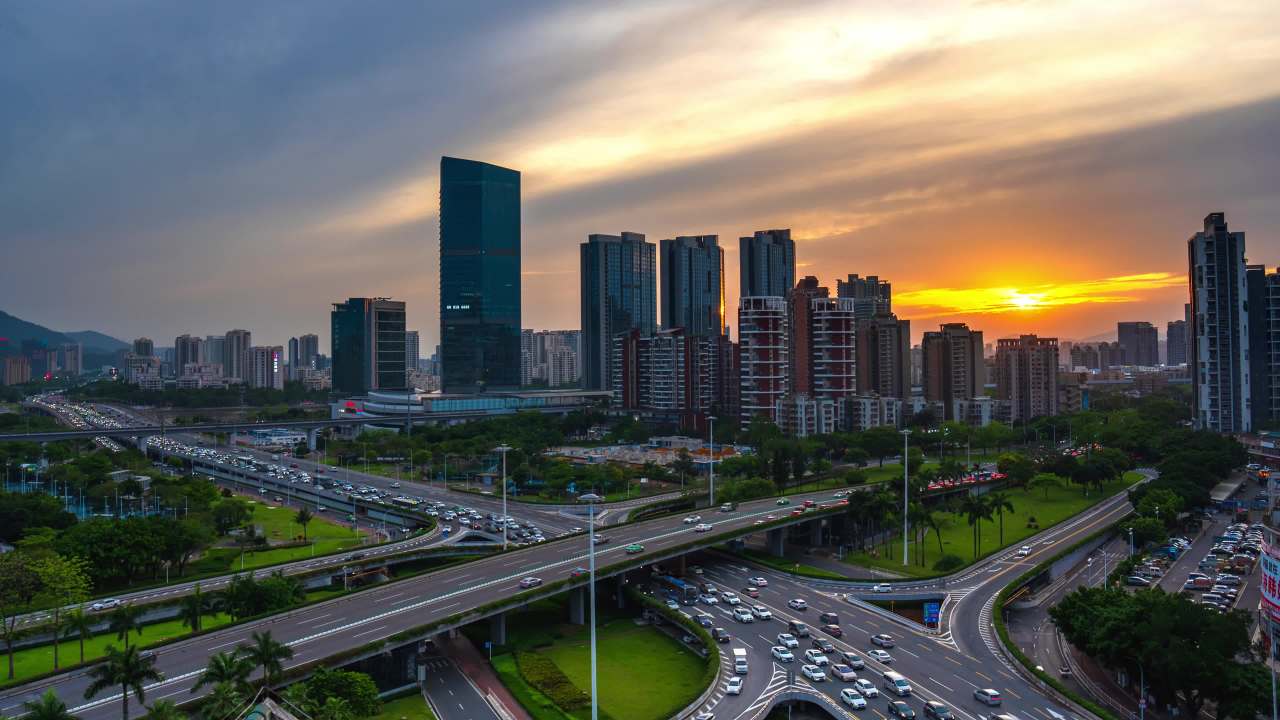 珠海城市立交桥与高楼黄昏伴晚霞延时拍摄