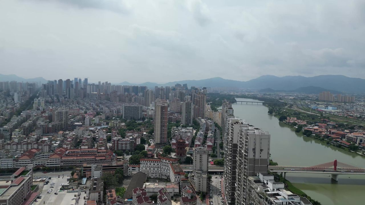 航拍福建漳州城市风光