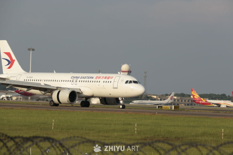 中国东方航空飞机准备起飞