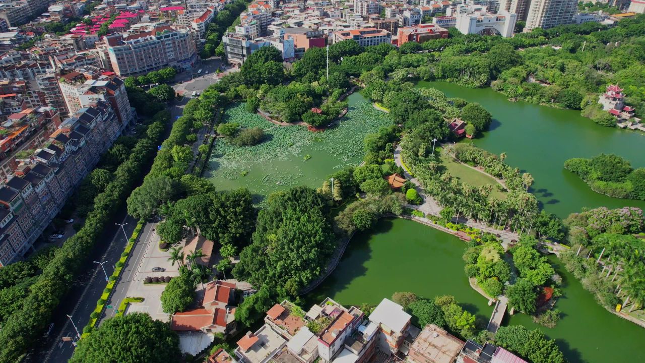 航拍泉州东湖公园