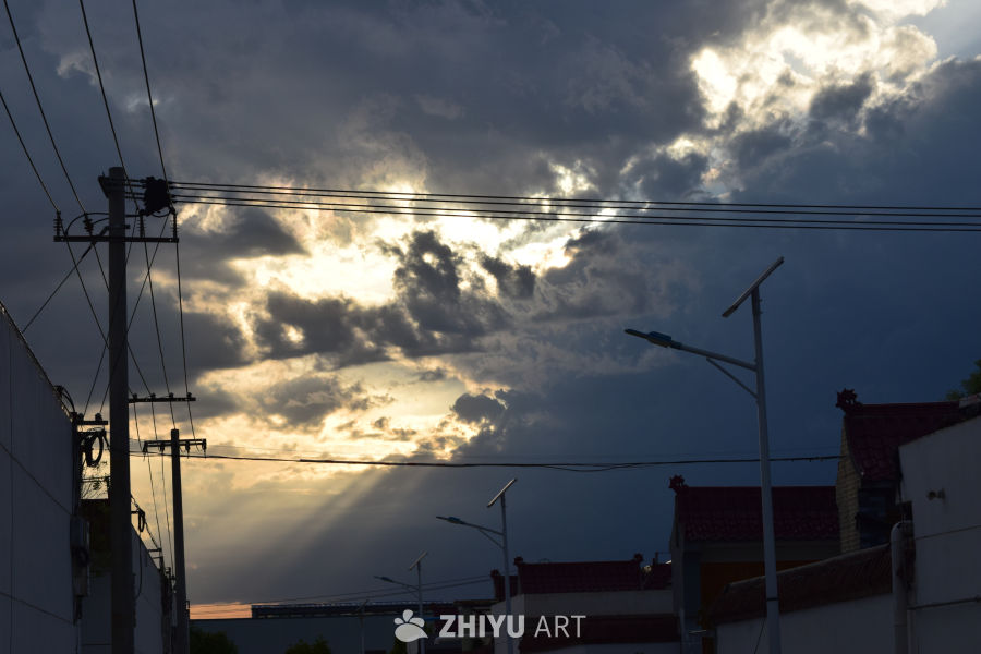 夕阳下的城市剪影