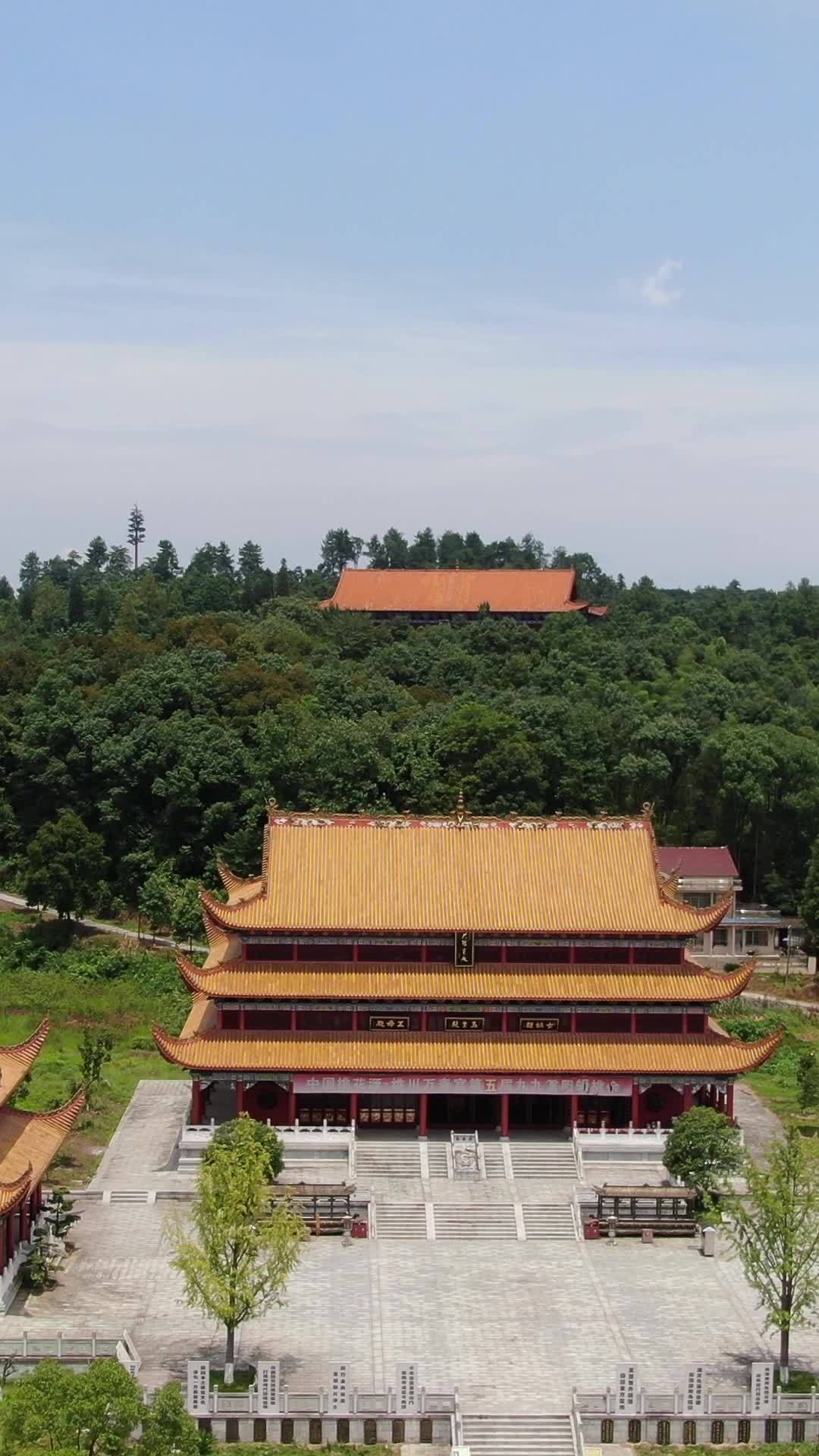 古寺全景俯瞰