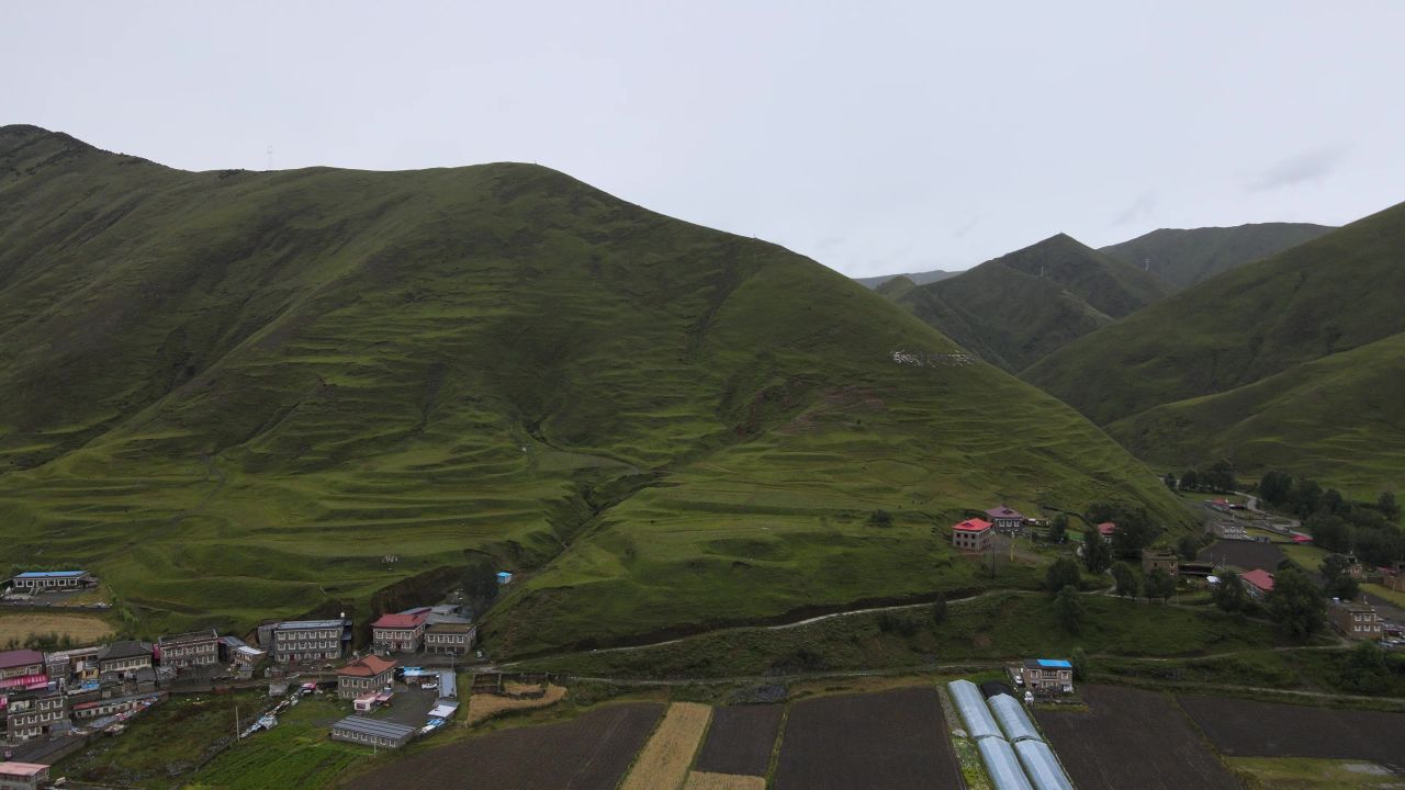 雨中新都桥航拍 15