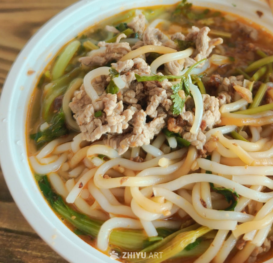 肉酱吊龙米线