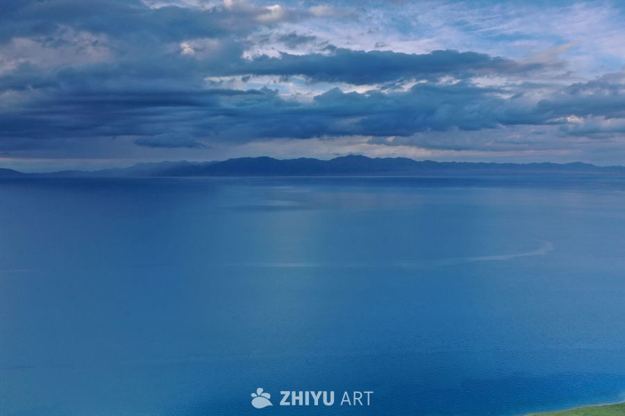 湖面的宁静