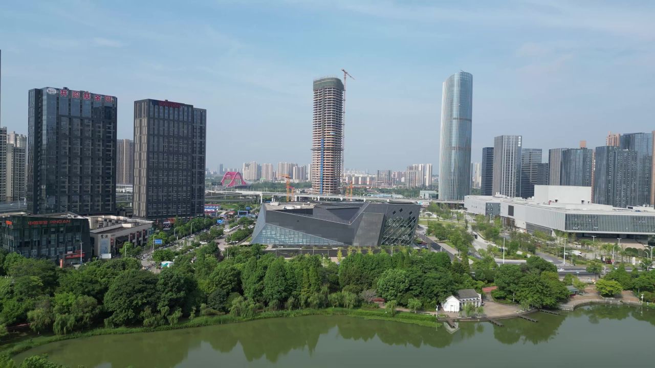  航拍江西赣州中央公园商务高楼