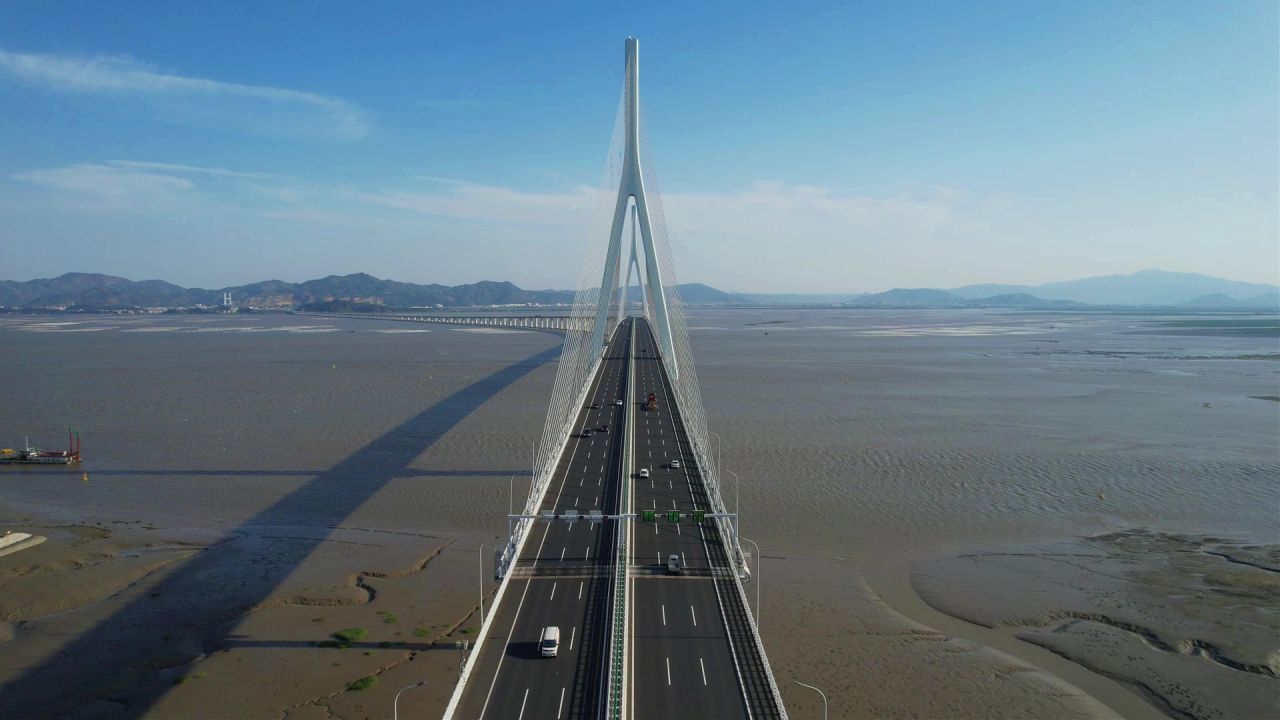 厦门航拍厦漳大桥建筑风光