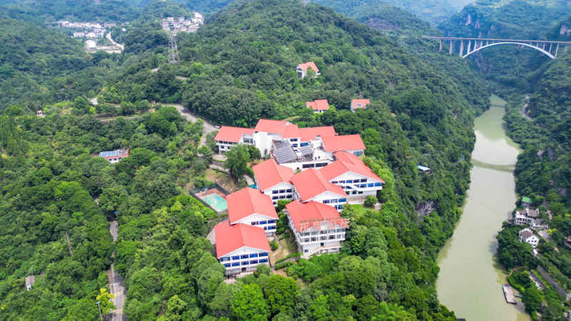 航拍湖北宜昌西陵峡风景