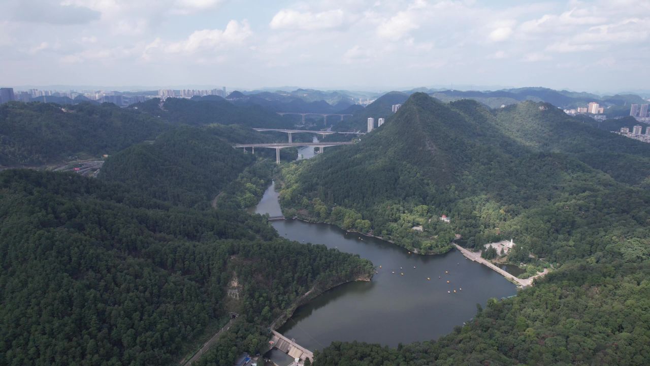 贵州贵阳黔灵山航拍