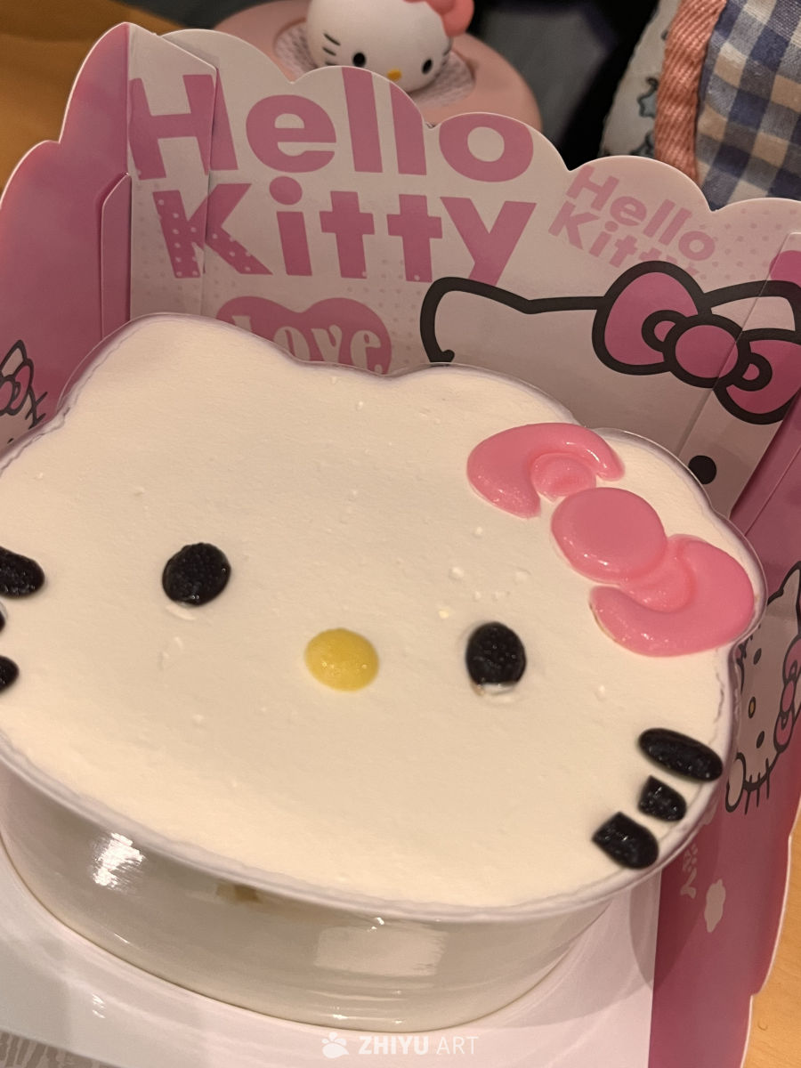 Hello Kitty主题蛋糕