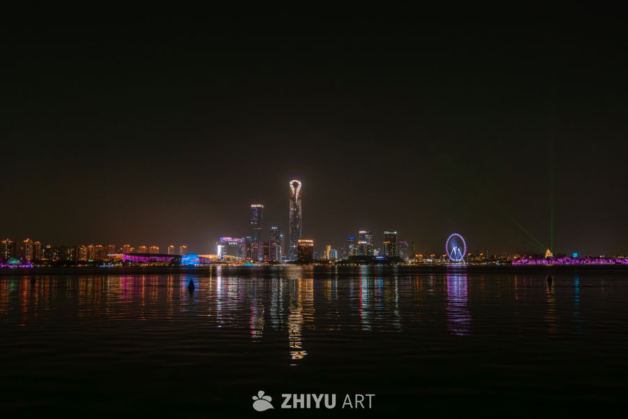 夜幕下的城市灯火