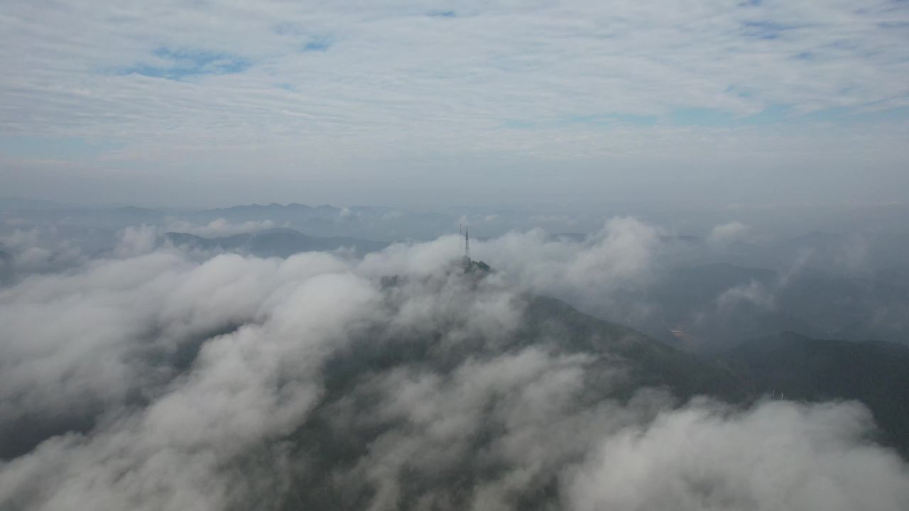 清晨迷雾云海风景日出航拍 