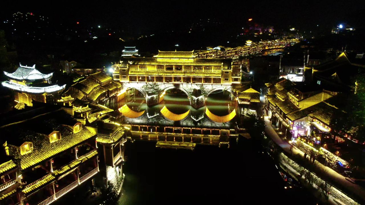 湖南湘西凤凰古城著名旅游景区航拍 