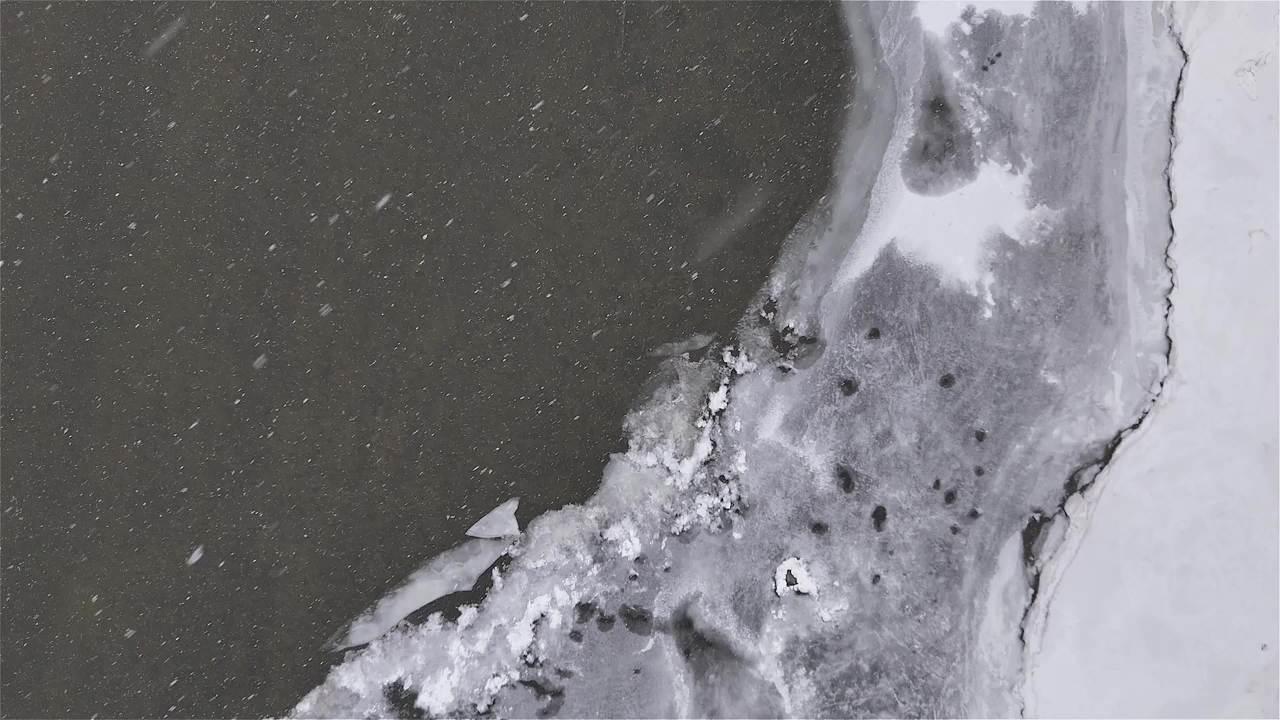大雪纷飞
