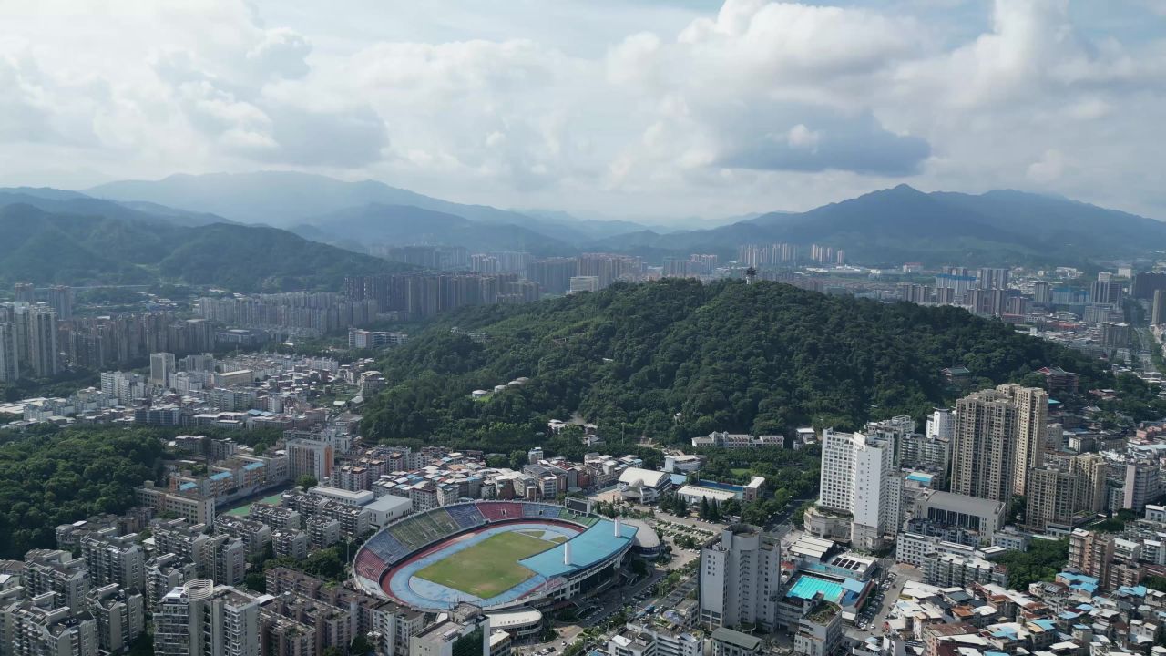 航拍福建龙岩莲花山公园