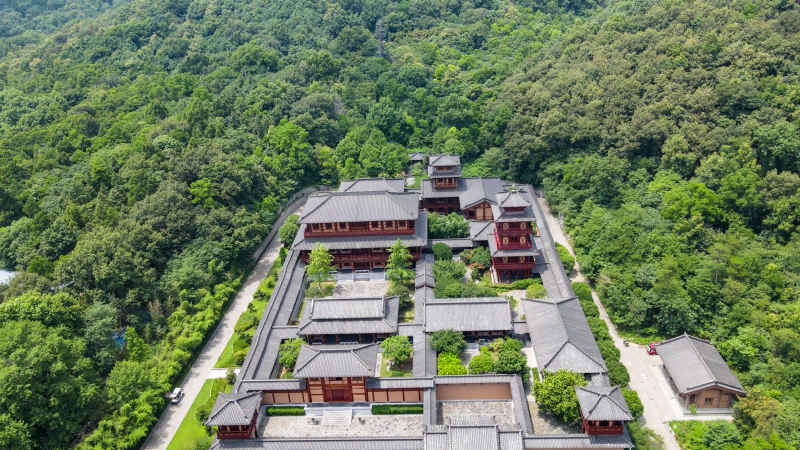 航拍湖北襄阳岘首山文化旅游景区  