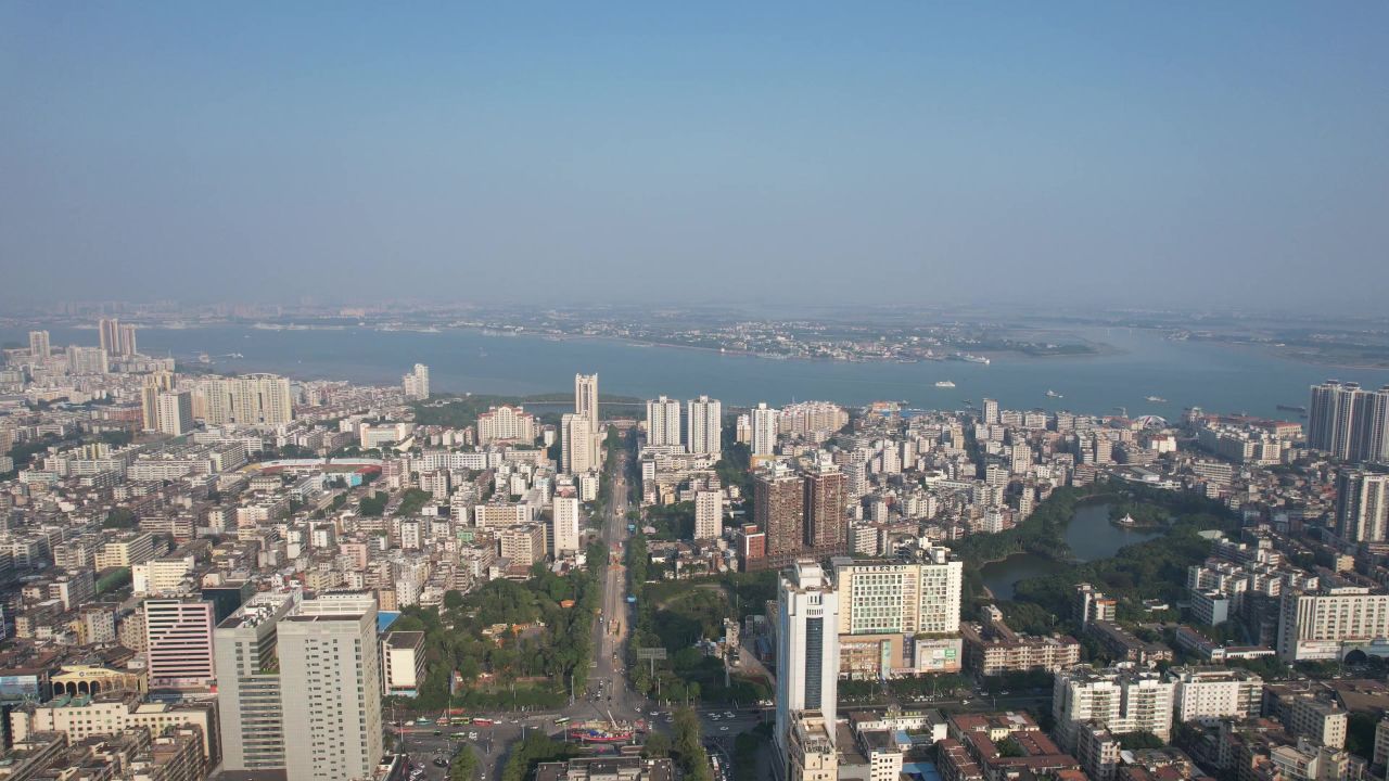 广东湛江城市风光交通航拍
