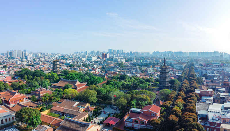 航拍福建泉州古城区建筑风光 15