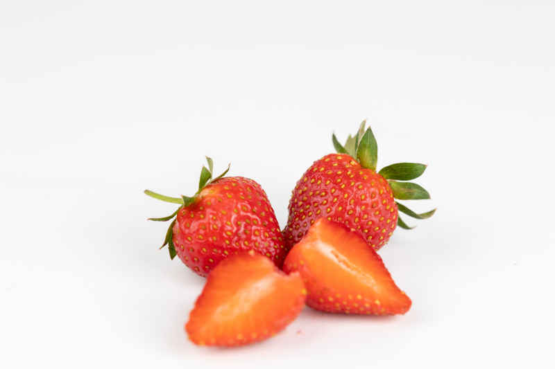 新鲜草莓水果实拍 44