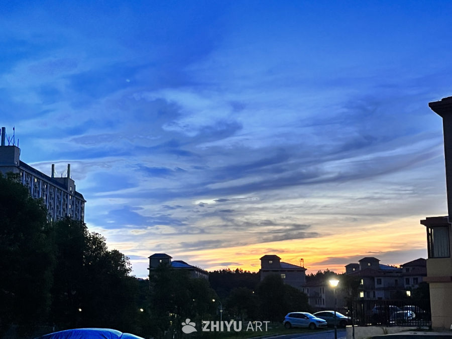 黄昏城市的宁静时光