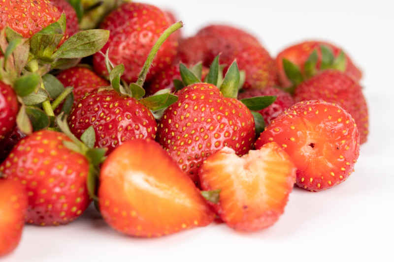 新鲜草莓水果实拍 64