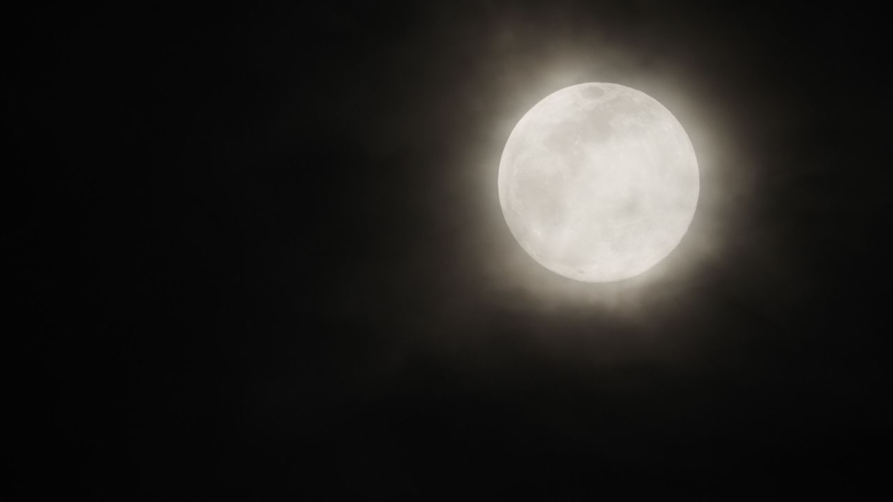 月亮月球夜晚天空皎洁明月长焦特写延时摄影 26