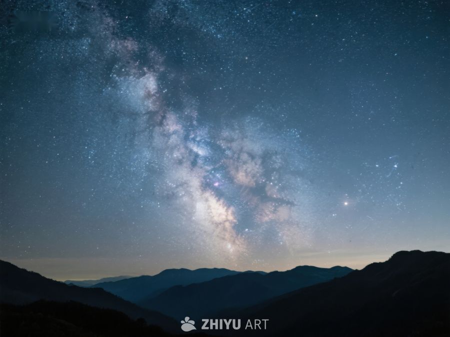 夜空银河与山脉剪影 393