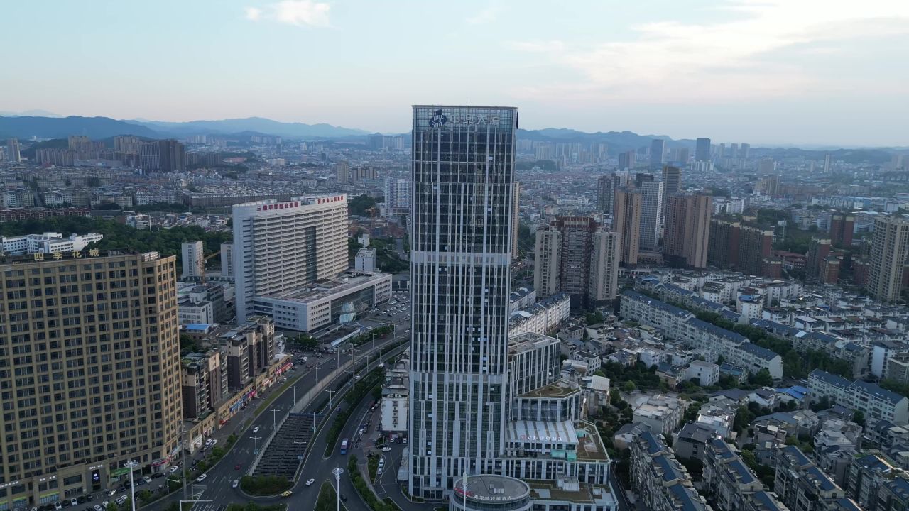 航拍江西萍乡中鼎国际商务大厦