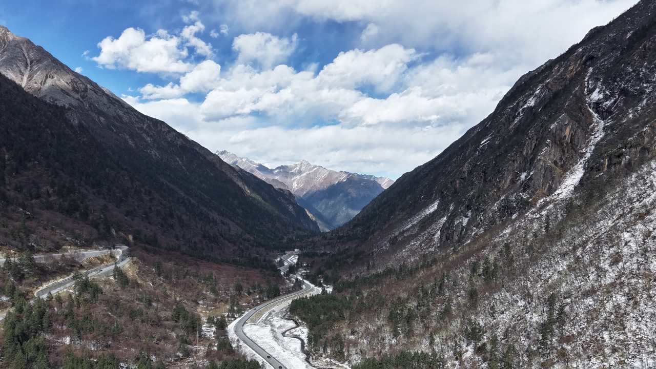 理小路红石滩航拍延时