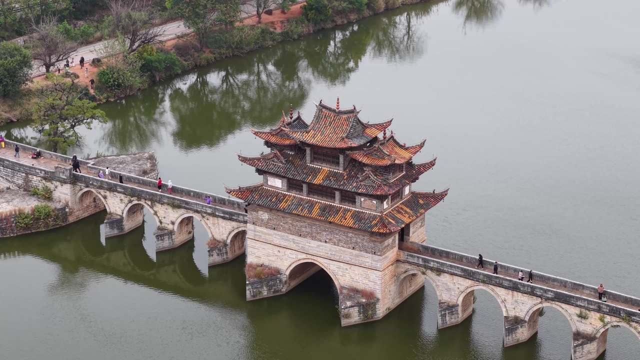 古桥静谧之美