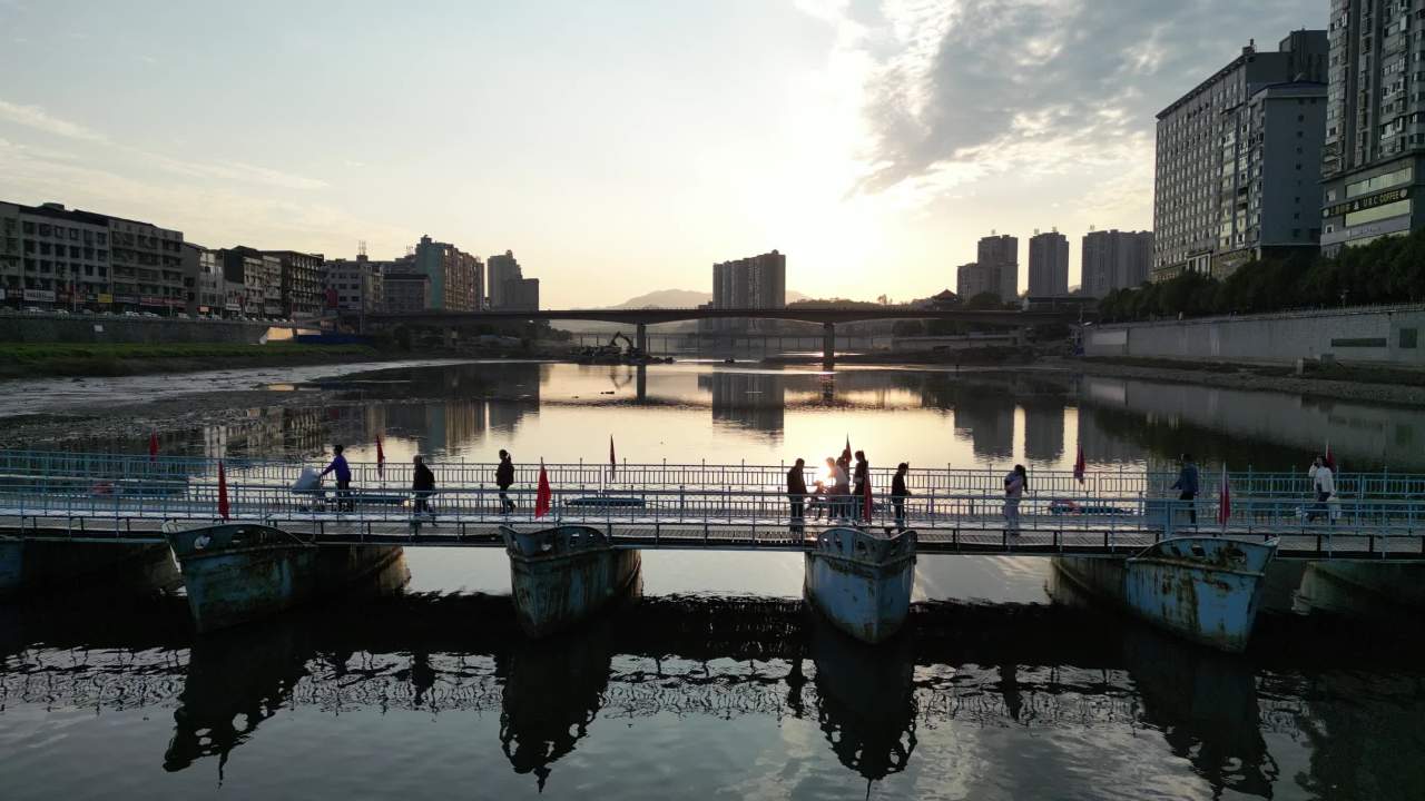 小城晚霞