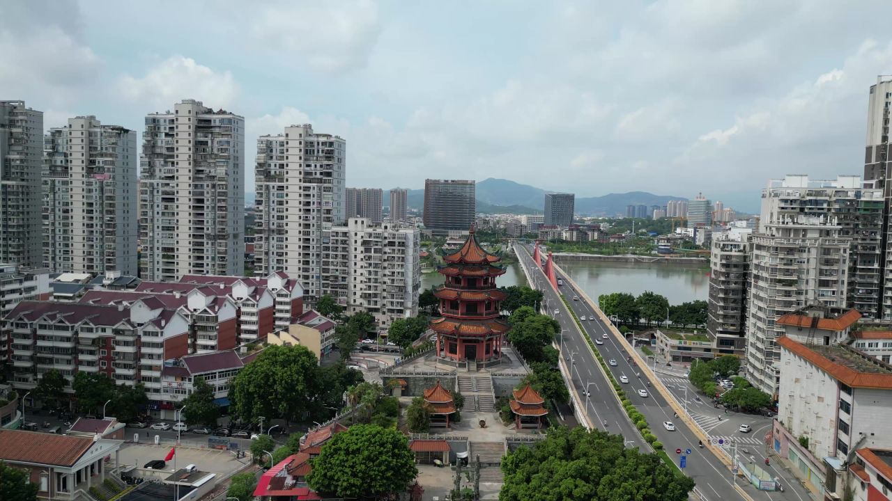 航拍福建漳州威镇阁