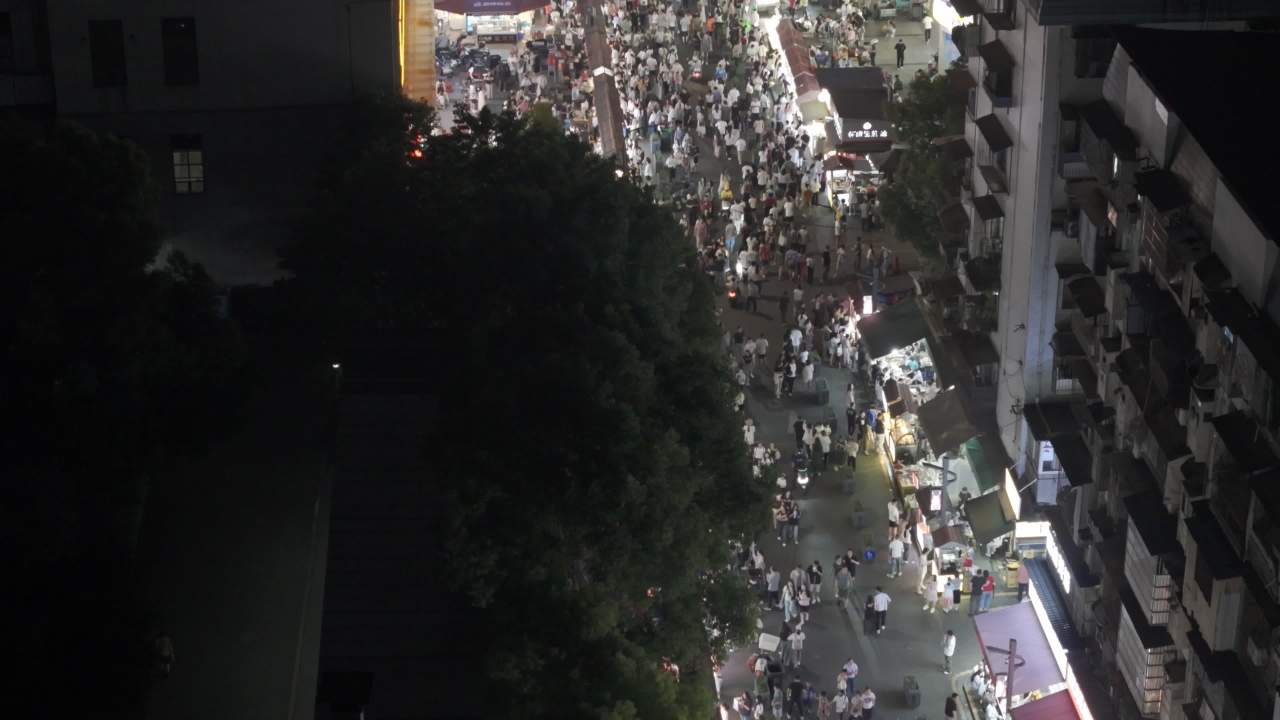 宜昌铁路坝小吃街 12