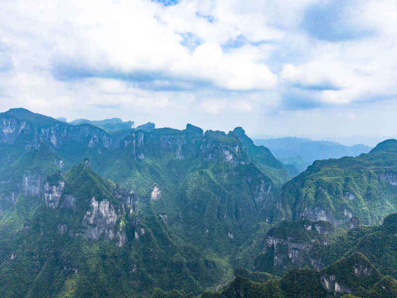 湖南张家界奇秀山峰