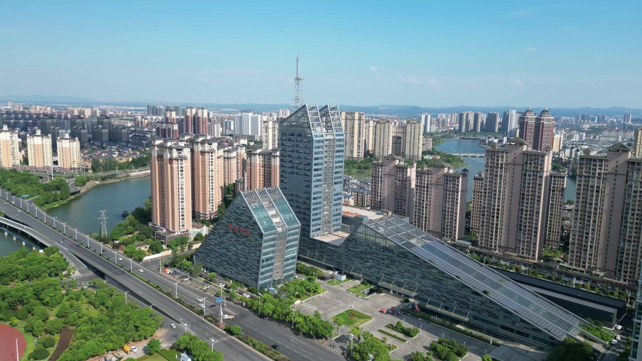 航拍江西新余城市风光